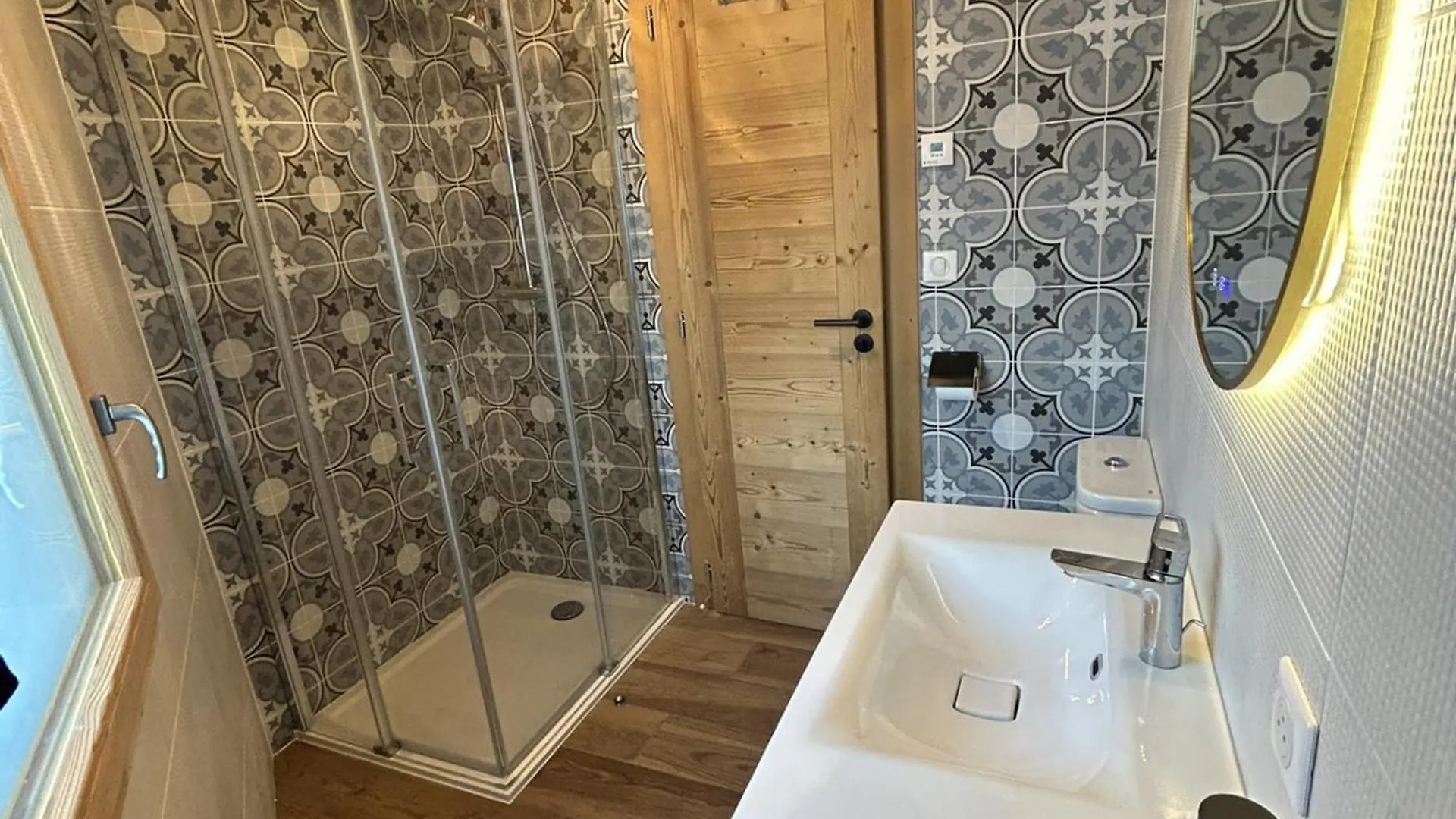 Chalet Spacieux Avec Wi-Fi Et Parking Prive Aux Gets - Fr-1-671-141 레게츠